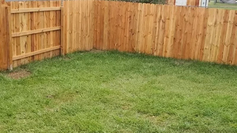 privacy-fence-kansas-city-8.avif